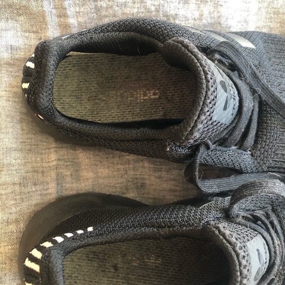 Adidas womens swift running shoe black with white - Picture 5 of 6